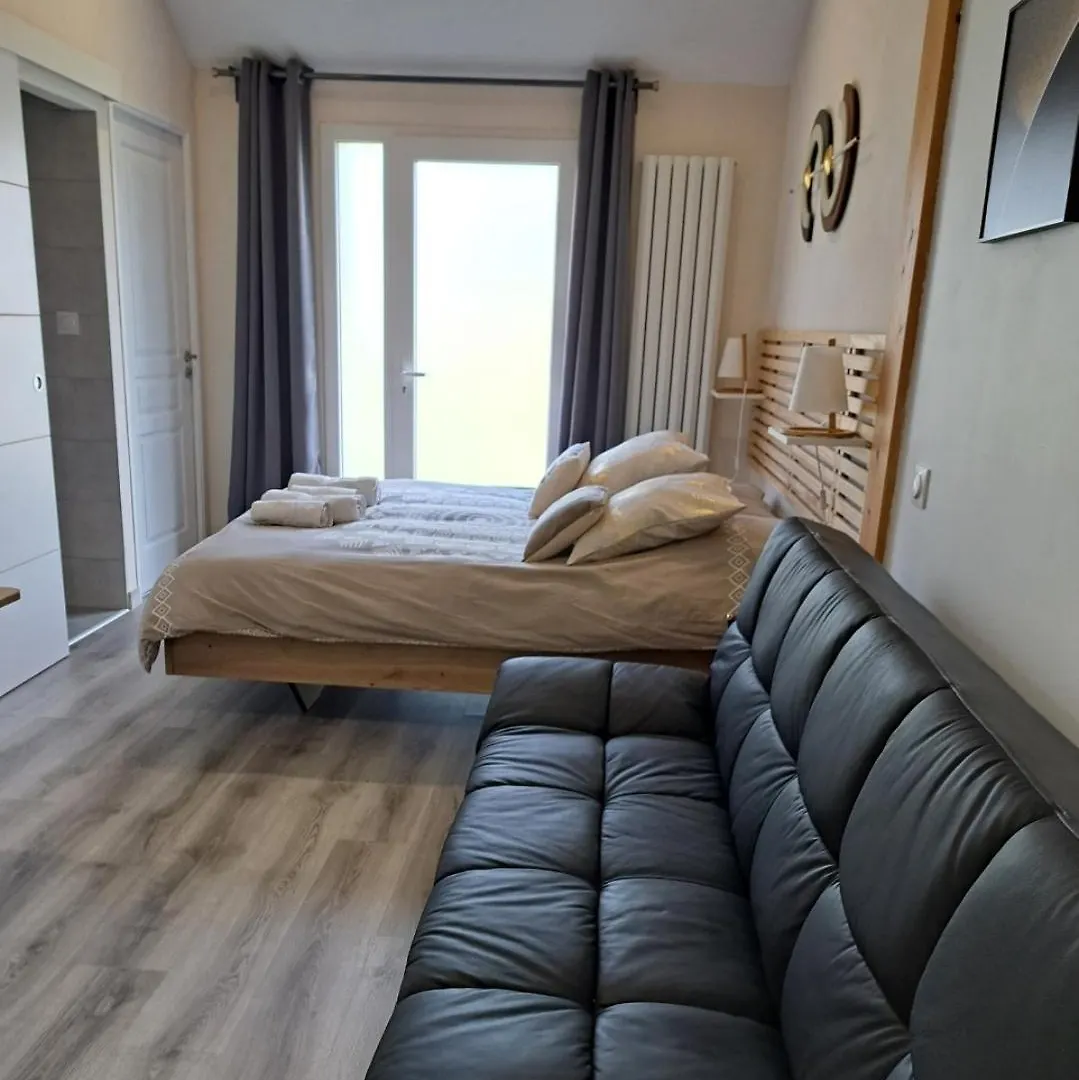 Le Chemin Des Berands Chambres D'Hotes Renaison