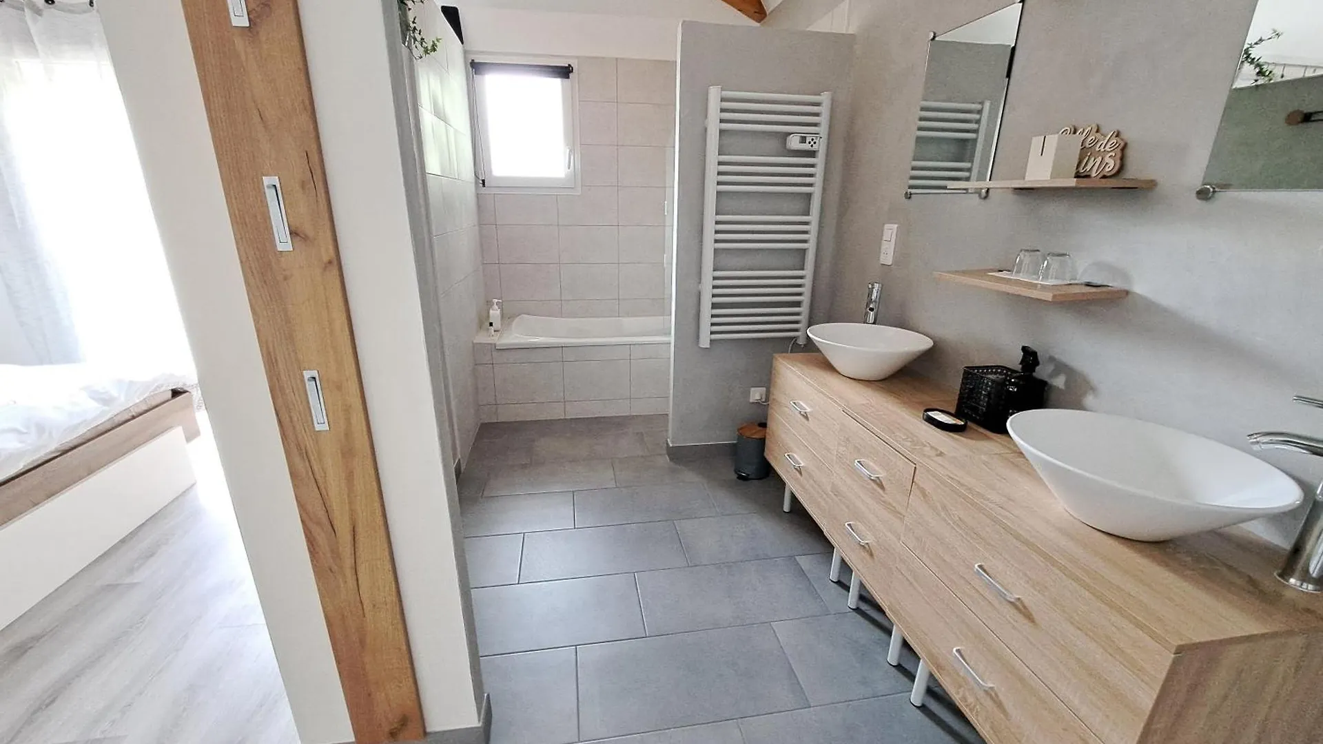 Le Chemin Des Berands Chambres D'Hotes Renaison France