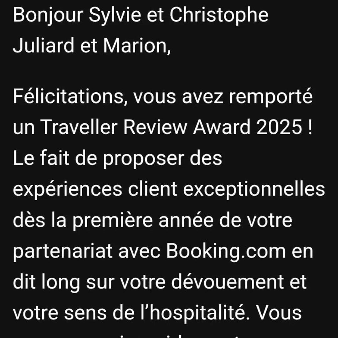 Le Chemin Des Berands Chambres D'Hotes Renaison 0*,  France