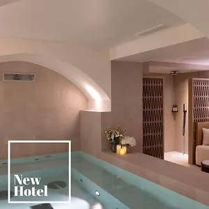 **** Hotel Toujours&spa France